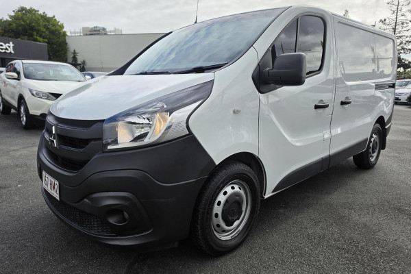 2021 MY22 Mitsubishi Express SN GLX Van Image 3