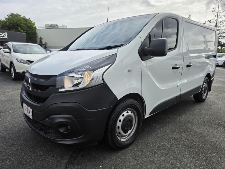 2021 MY22 Mitsubishi Express SN GLX Van Image 3