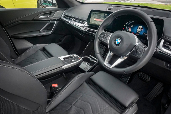2026 BMW X1 U11 xDrive20i M Sport SUV image 5