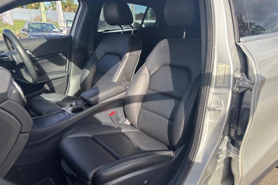 2016 Mercedes-Benz GLA-Class X156 GLA200 SUV Image 14