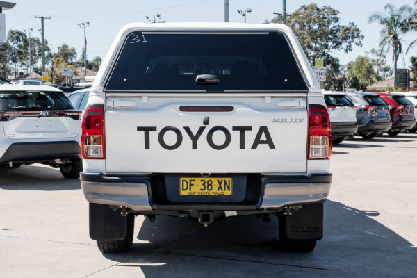 2022 Toyota HiLux GUN126R SR Cab Chassis Image 5