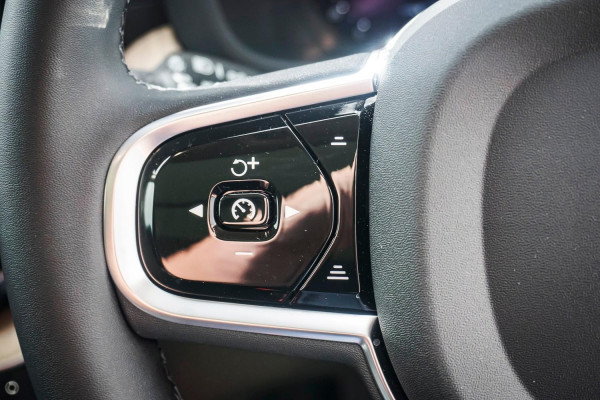 2025 MY26 Volvo XC60 UZ Ultra T8 Plug-in Hybrid Dark SUV Image 3