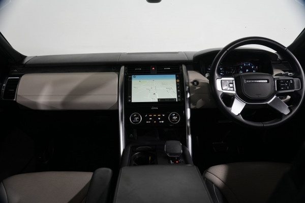 2021 Land Rover Discovery Series 5 P360 R-Dynamic HSE SUV Image 13