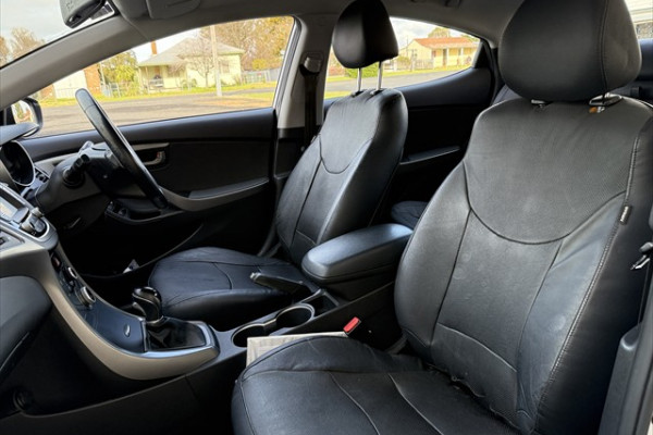 2014 Hyundai Elantra MD3 Trophy Sedan Image 15