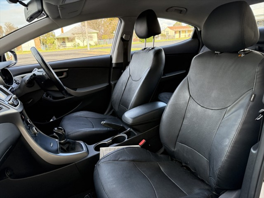 2014 Hyundai Elantra MD3 Trophy Sedan Image 15