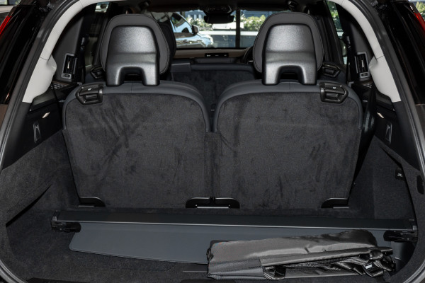 2026 Volvo XC90 L Series Plus B5 Bright SUV Image 24