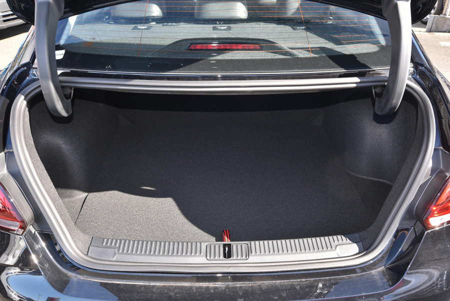2024 MY25 MG MG5  Essence Sedan Image 10