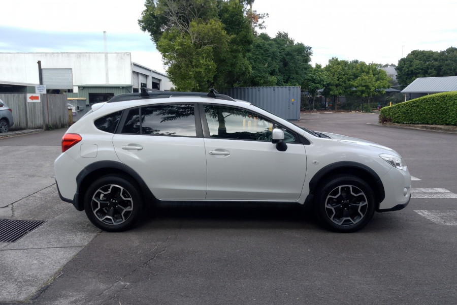 2012 Subaru XV G4-X 2.0i-L SUV Image 6