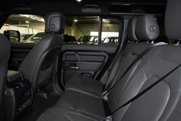 2026 Land Rover Defender L663 110 D350 X-Dynamic HSE SUV image 8
