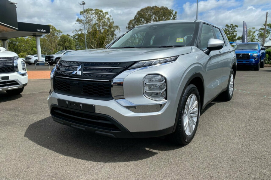 2024 Mitsubishi Outlander ZM ES SUV