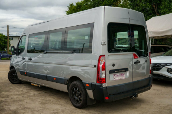 2017 Renault Master X62 Mid Roof LWB AMT Bus