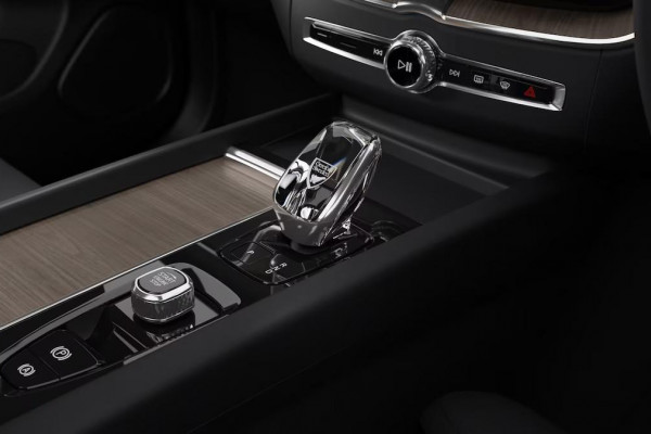 2026 Volvo XC60 UZ Plus B5 Bright SUV Image 7