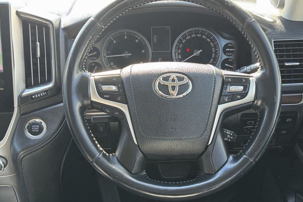 2019 Toyota LandCruiser VDJ200R VX SUV Image 11