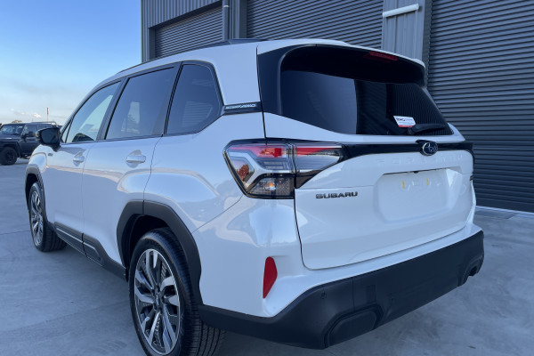 2026 Subaru Forester S6 Hybrid Touring SUV Image 6