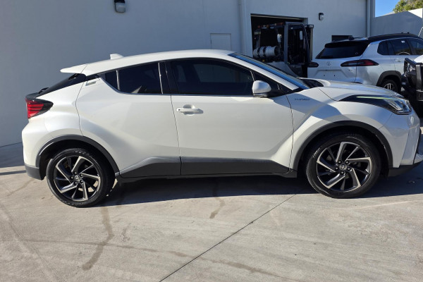 2020 Toyota C-HR NGX Koba SUV Image 2