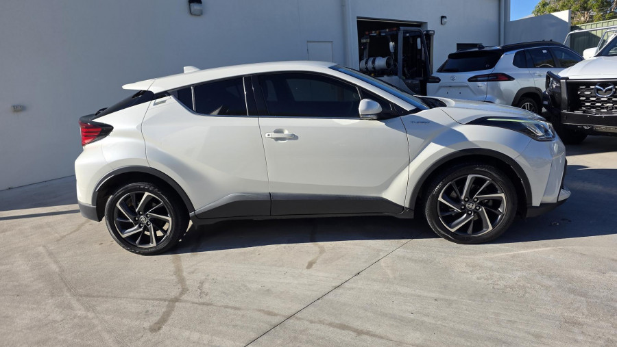 2020 Toyota C-HR NGX Koba SUV Image 2