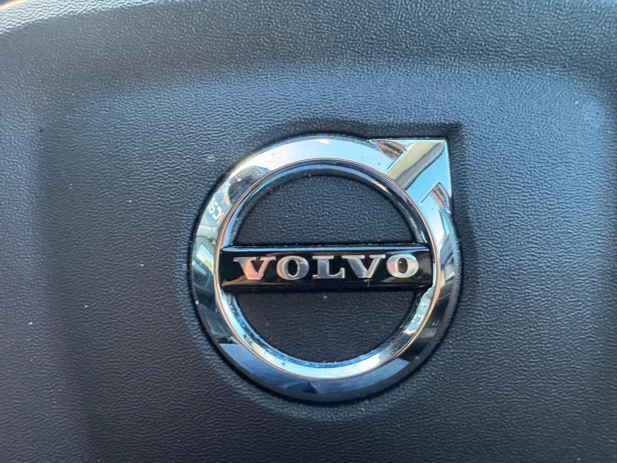 2020 Volvo XC40 XZ T4 Inscription SUV Image 18