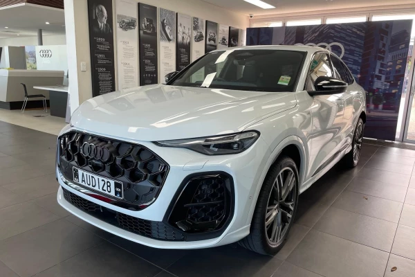2026 MY25 Audi Q5 GU e-hybrid 270kW Hatch Image 1