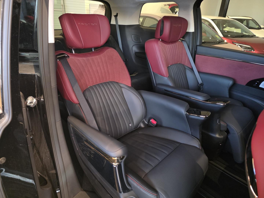 2026 GAC M8 PHEV  Premium People Mover Image 23