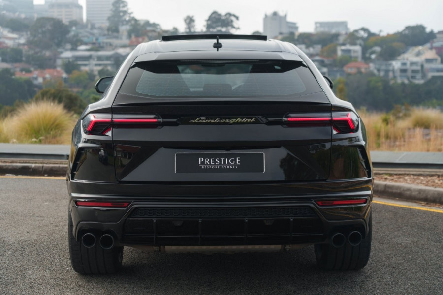 2022 Lamborghini Urus SUV Image 5