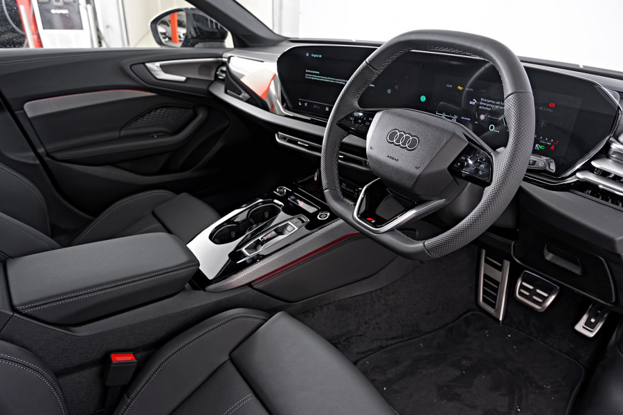 2025 Audi A5 B10 e-hybrid S-Line Wagon