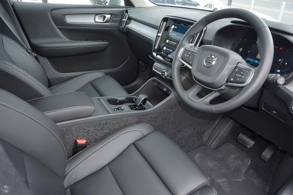 2024 MY25 Volvo XC40 XZ Plus B4 SUV Image 5