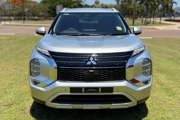 2024 Mitsubishi Outlander ZM LS SUV
