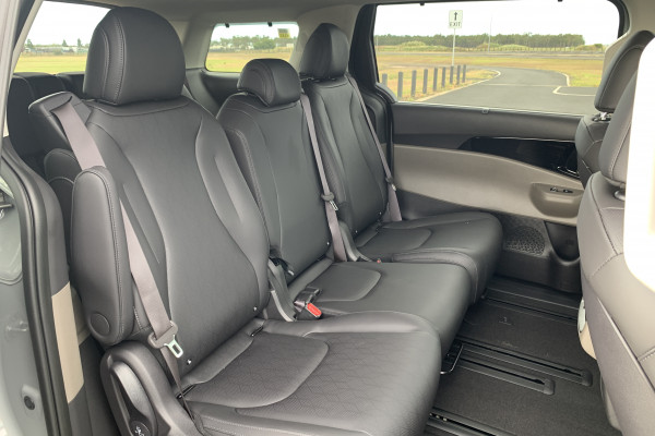 2026 Kia Carnival KA4 PE GT-Line HEV People Mover Image 13