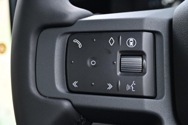 2026 Land Rover Defender L663 110 D350 X-Dynamic HSE SUV image 16