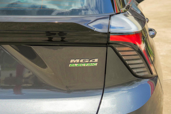 2024 MG MG4 MEH32 Long Range 77 180kW Hatch Image 5