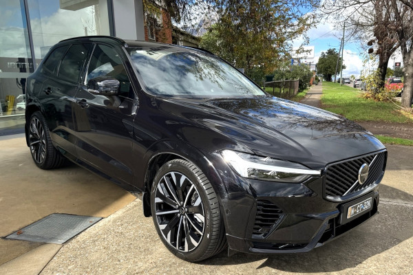 2026 Volvo XC60 UZ Ultra T8 Plug-in Hybrid Dark SUV Image 3