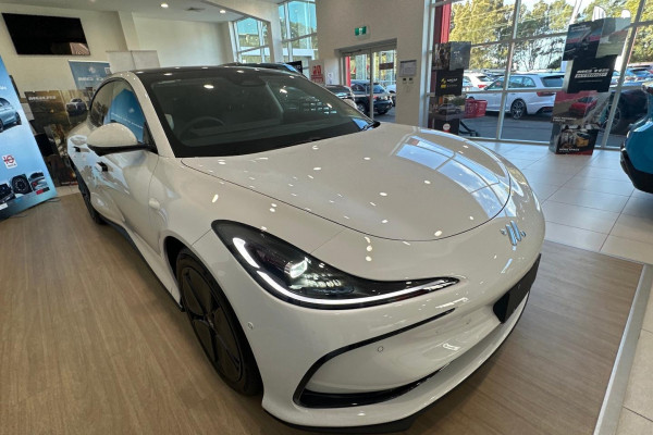 2026 MY25 MG IM5 P12L Premium Hatch Image 3