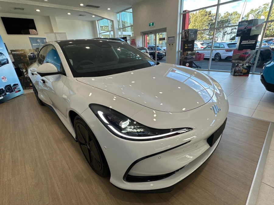 2026 MY25 MG IM5 P12L Premium Hatch Image 3