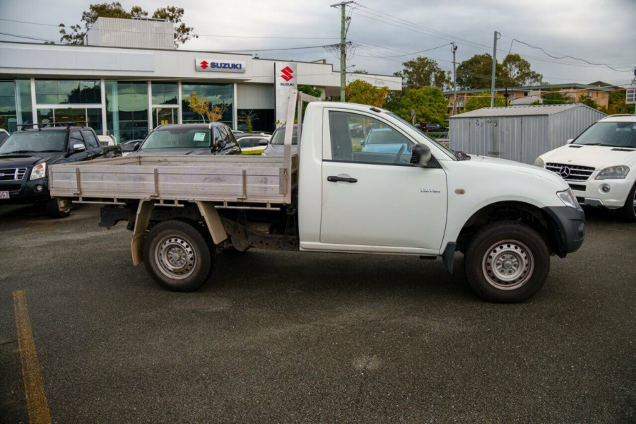 2014 MY15 Mitsubishi Triton MN GL Cab Chassis Image 4