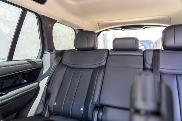 2025 Land Rover Range Rover L460 D350 HSE SUV image 18