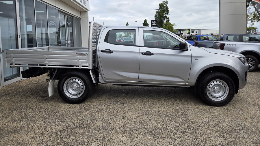 2025 MY25.5 Isuzu D-MAX RG SX Cab Chassis Image 2