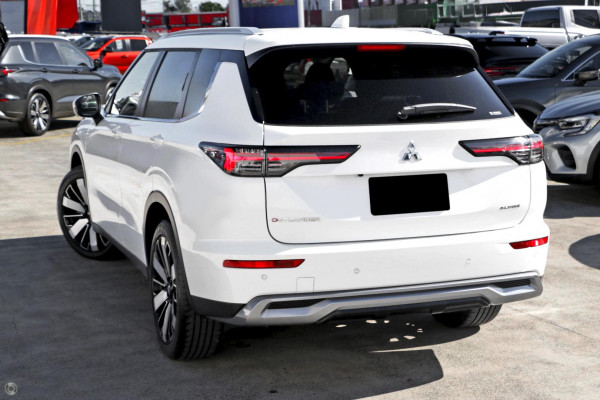 2025 Mitsubishi Outlander ZM Aspire SUV Image 4