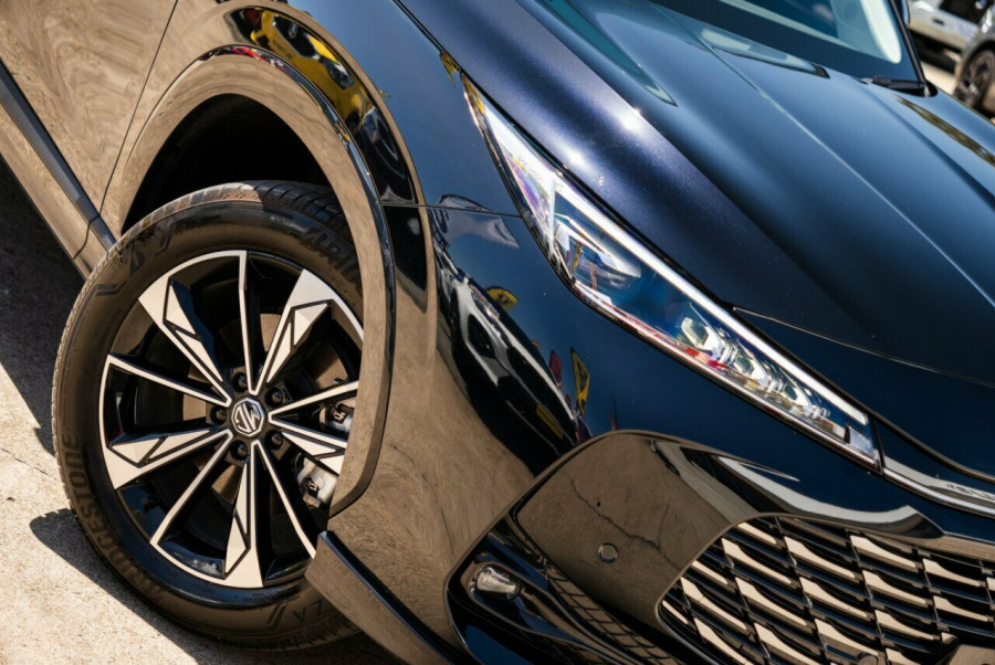 2025 MG HS AS33 Essence SUV Image 6
