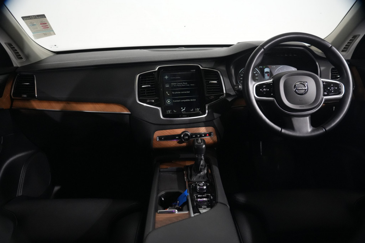 2021 Volvo XC90 L Series T6 Momentum SUV