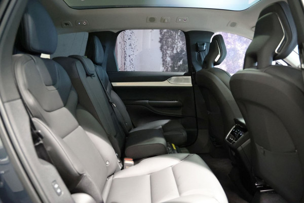 2026 Volvo EX90  Ultra Twin Motor Performance SUV Image 22