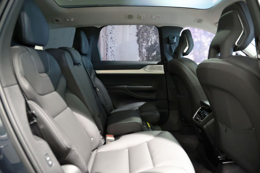 2026 Volvo EX90  Ultra Twin Motor Performance SUV Image 22
