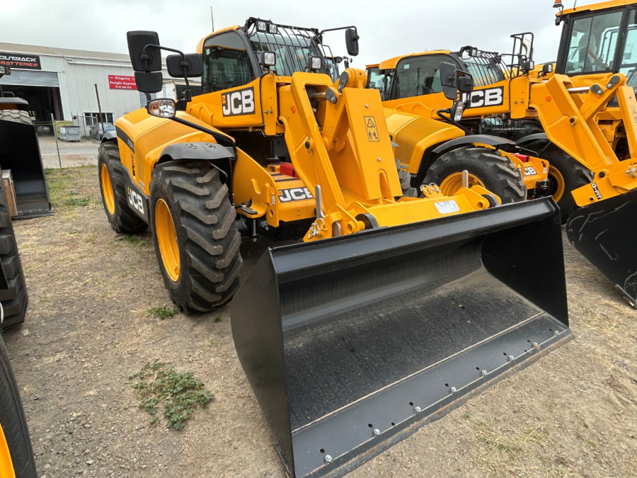 2026 JCB TELEHANDLER - AG Telescopic Handler Image 2