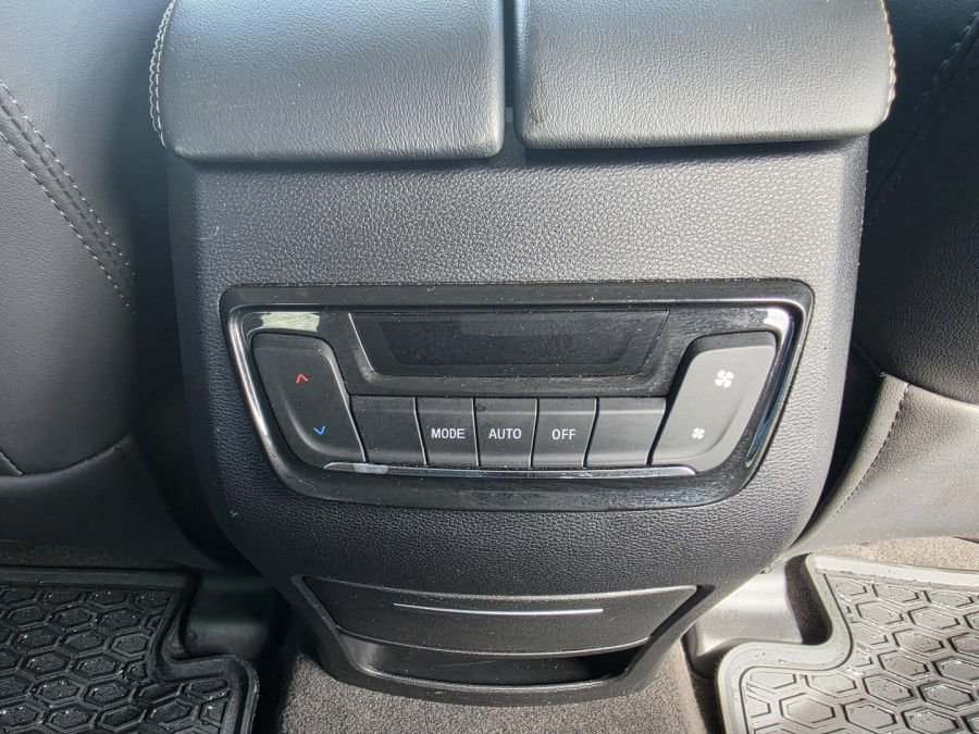 2022 LDV D90 SV9A Executive SUV Image 18