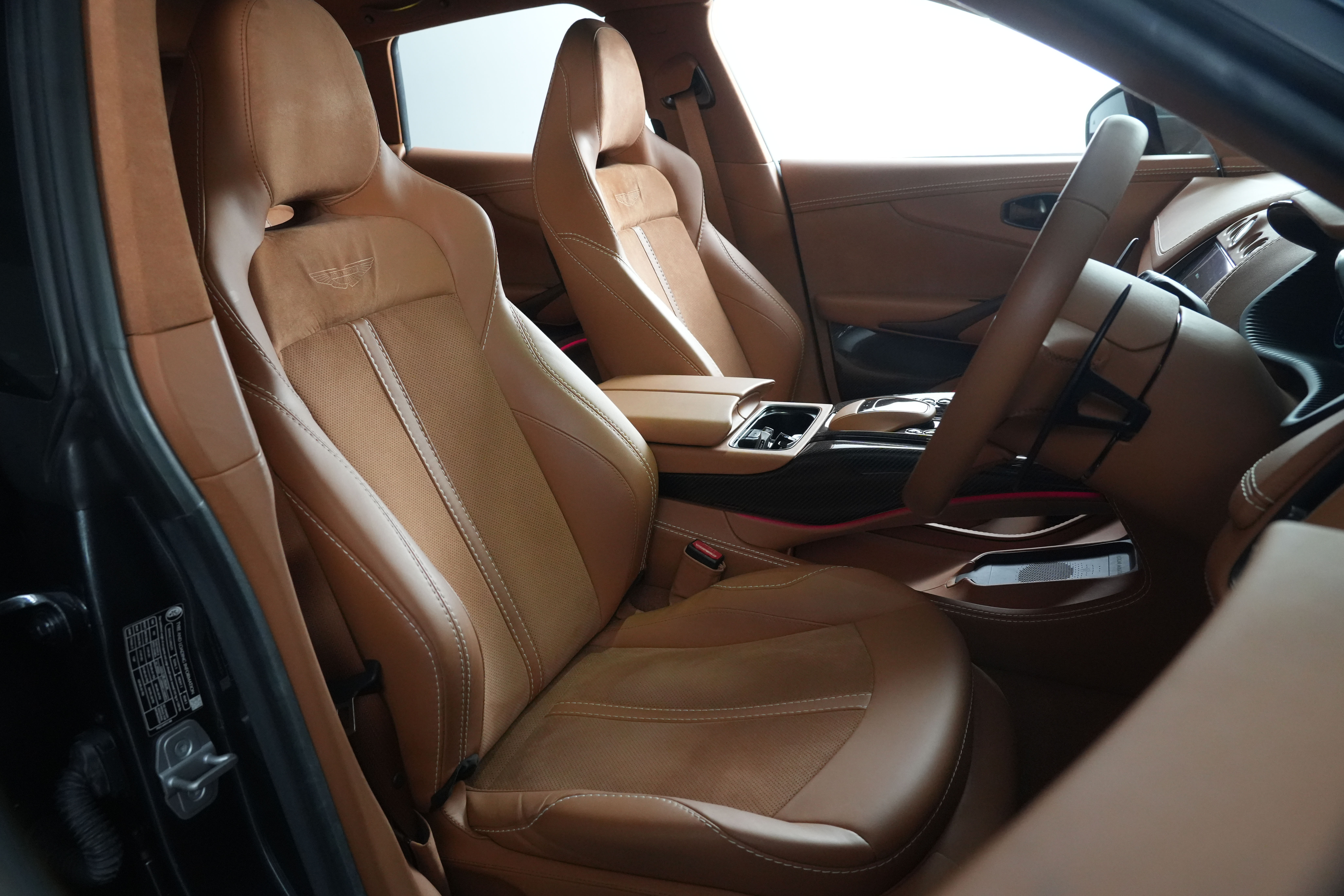 2023 Aston Martin DBX 707 SUV Image 34