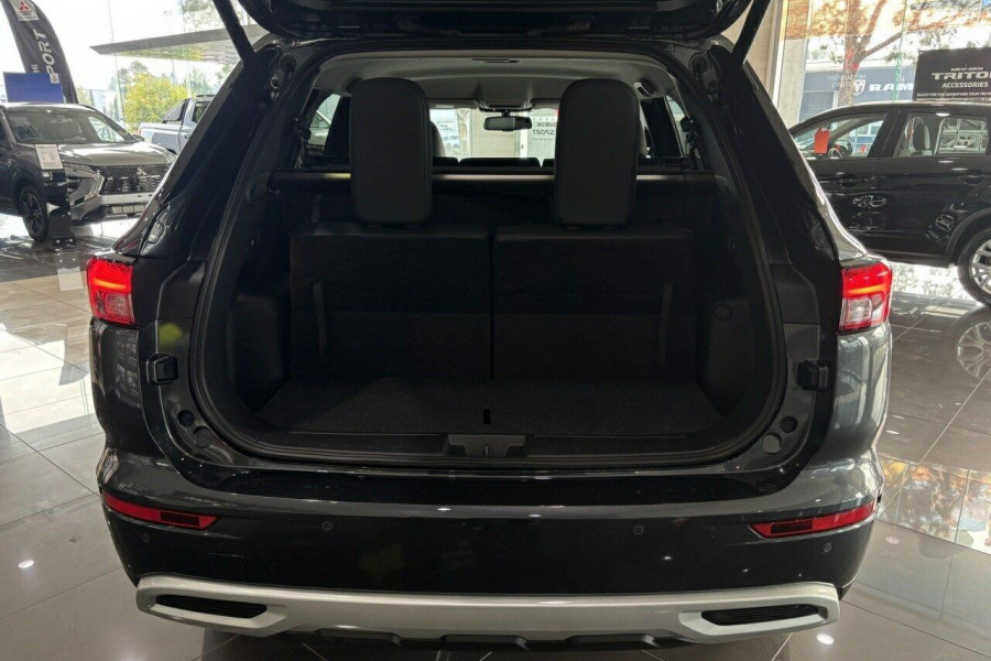 2024 Mitsubishi Outlander ZM Aspire SUV Image 11