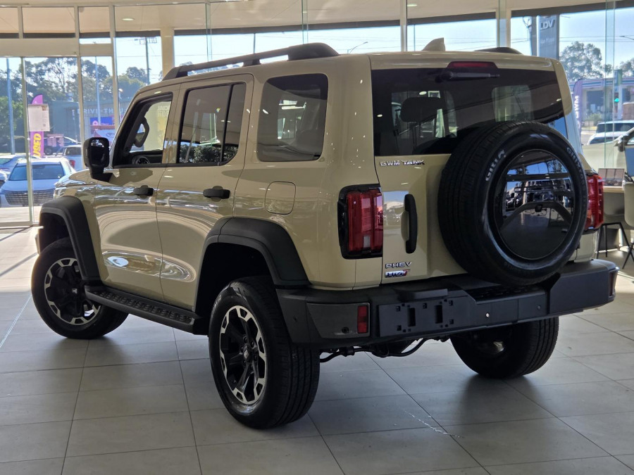 2026 GWM Tank 300 P01 Lux Hi4-T PHEV SUV Image 4