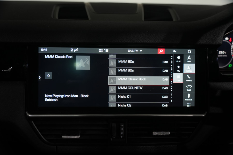 2020 Porsche Cayenne SUV Image 20