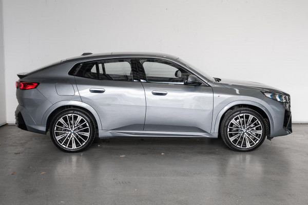 2025 BMW X2 U10 xDrive20i M Sport SUV image 3