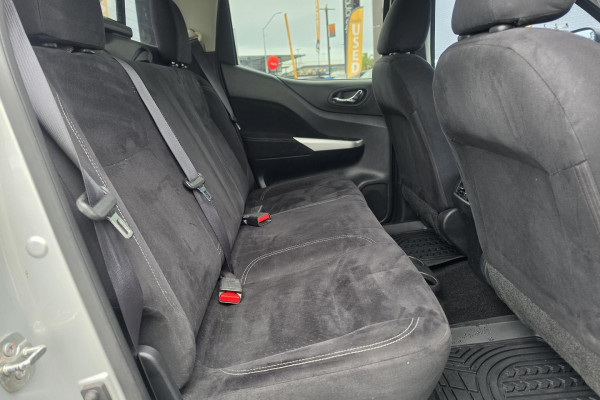 2015 Nissan Navara D23 ST Dual Cab Pickup Image 16