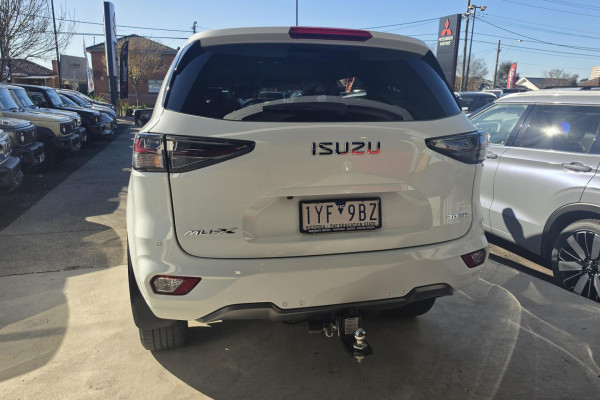 2023 Isuzu MU-X RJ LS-T SUV Image 7